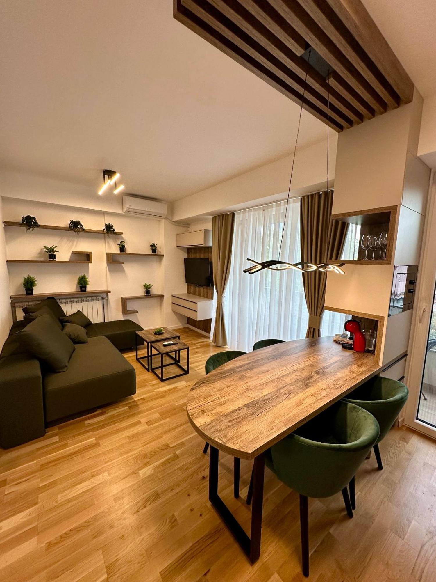 Downtown Riverside Apartments Skopje Ngoại thất bức ảnh