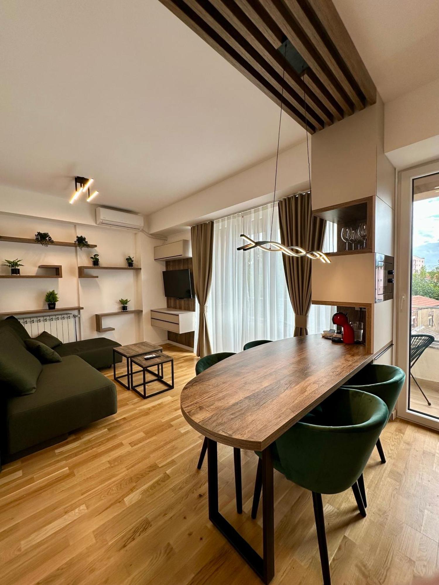 Downtown Riverside Apartments Skopje Ngoại thất bức ảnh