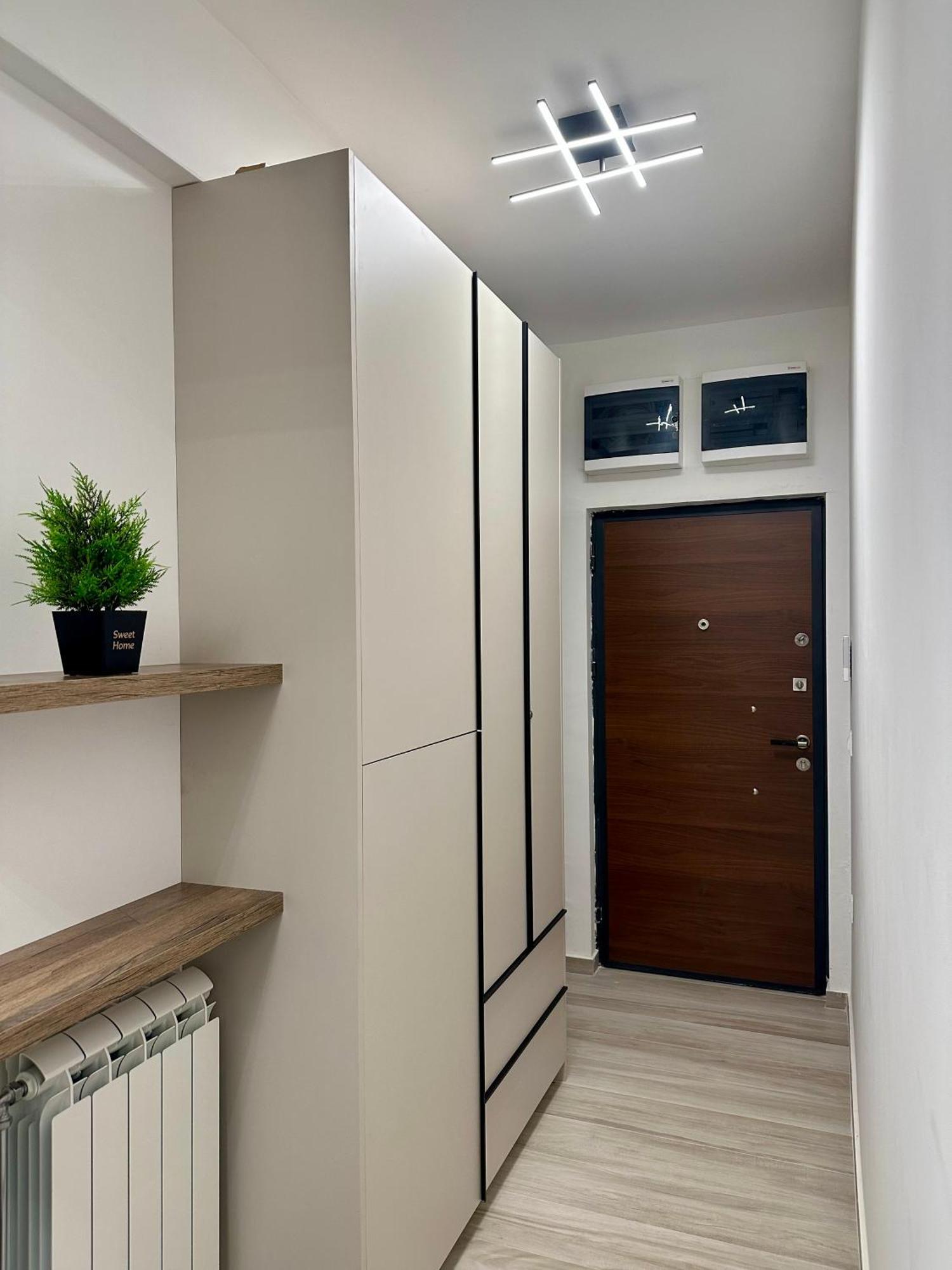 Downtown Riverside Apartments Skopje Ngoại thất bức ảnh