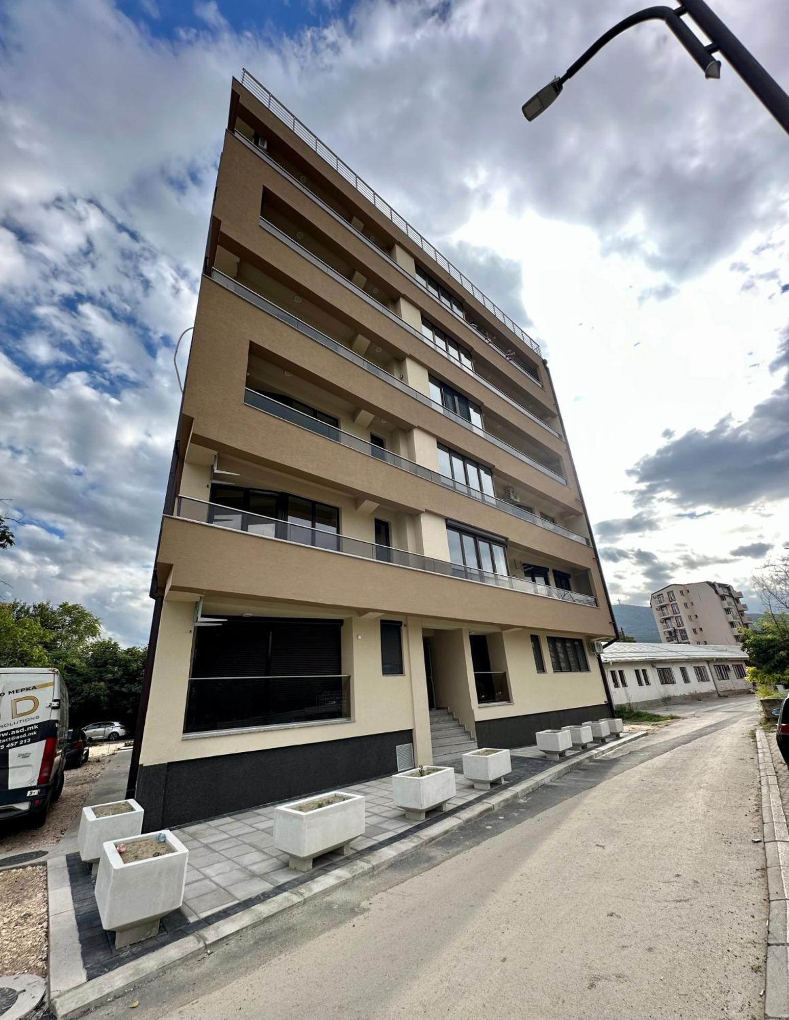 Downtown Riverside Apartments Skopje Ngoại thất bức ảnh