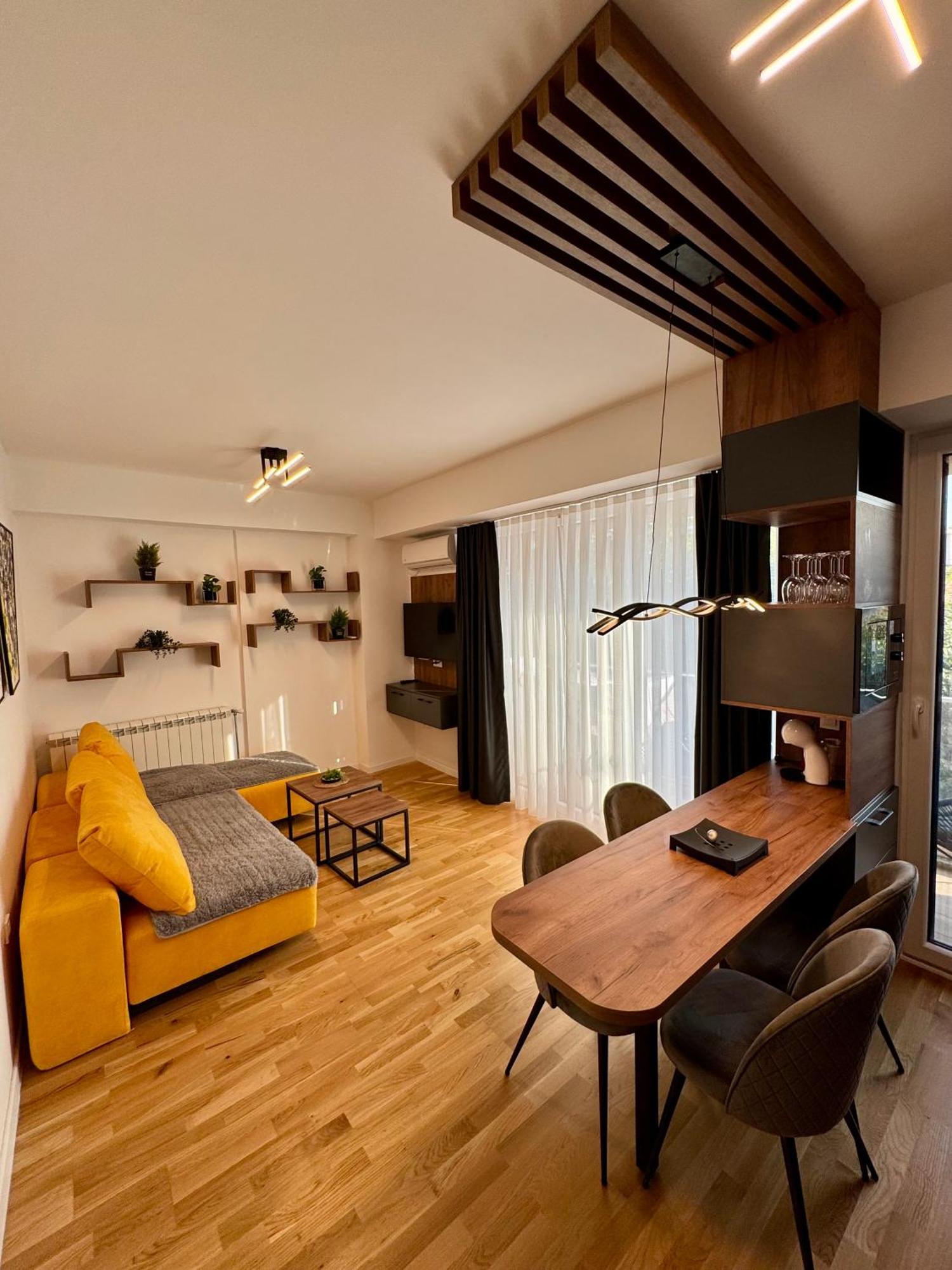 Downtown Riverside Apartments Skopje Ngoại thất bức ảnh